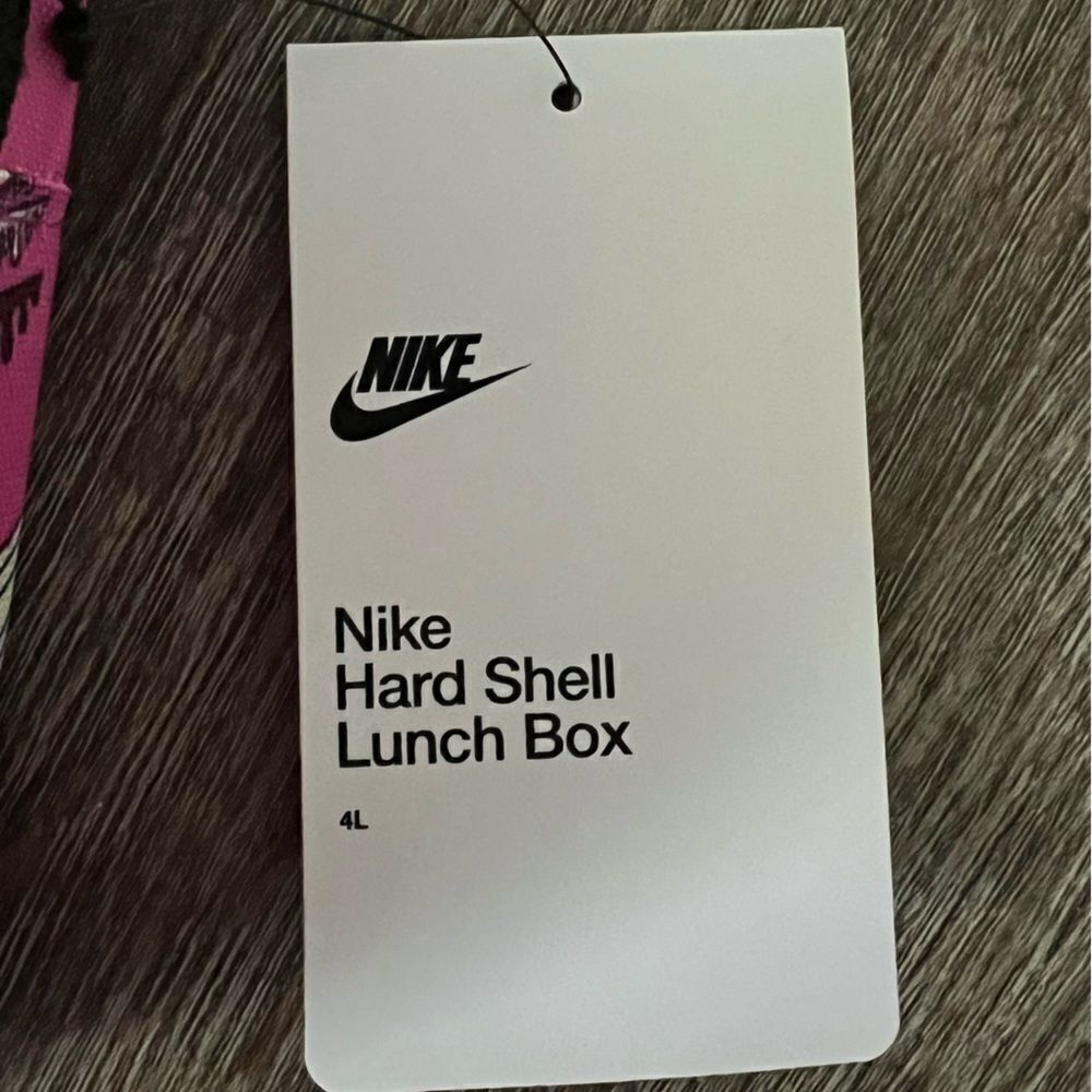 Nike Hard Shell Lunchbox‎ - Picture 5 of 9